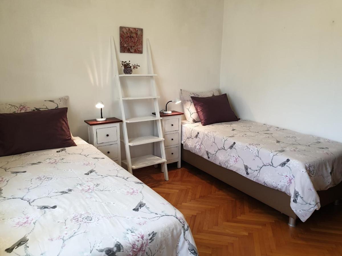Privileggio Residence Ровінь Екстер'єр фото